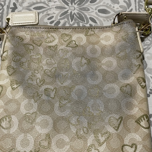 Coach Waverly Hearts CC Logo Patent Leather Swingpack Crossbody Purse Bag - Picture 4 of 9